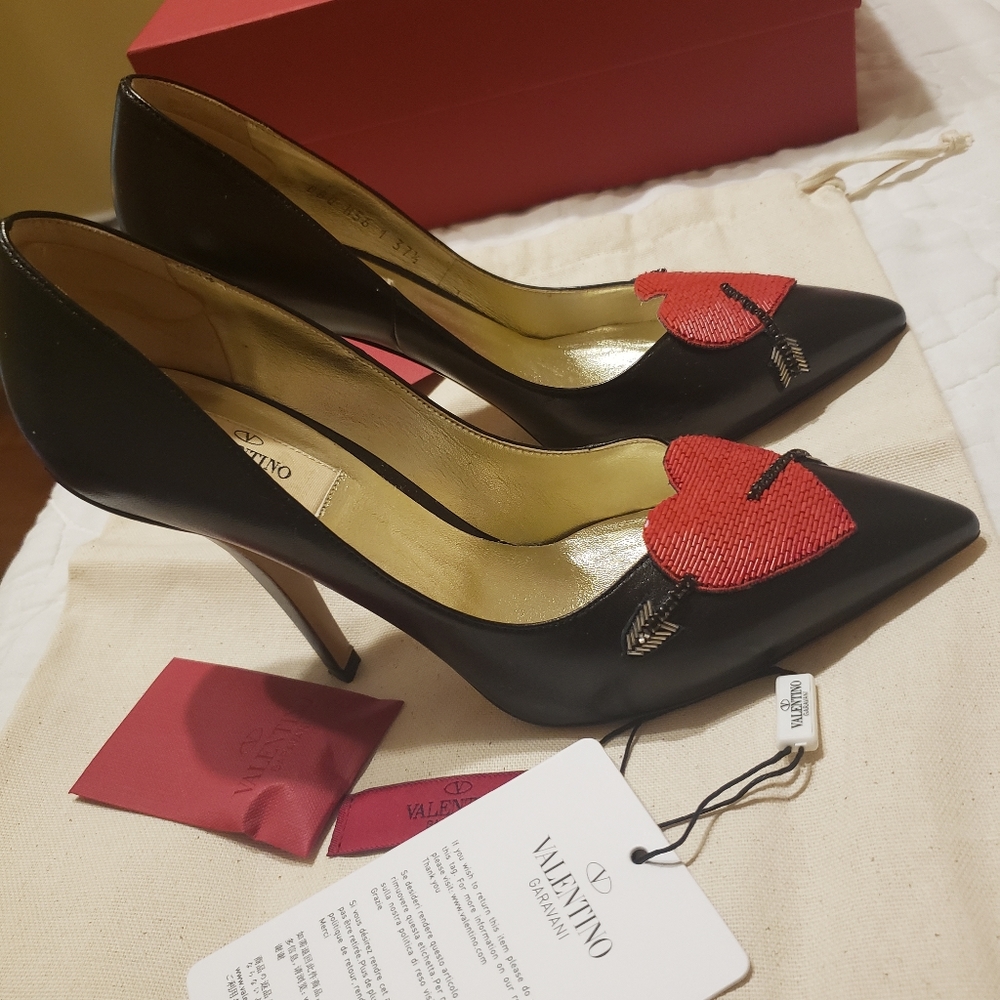 Shoes - Picture 4 of 8